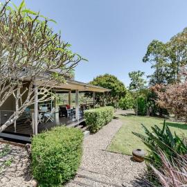 Fortuna Bushland Retreat 20 min from Noosaville โรงแรมในเอียมันดิ