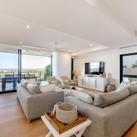The Hamptons Lake House Noosa Heads Luxury House