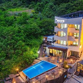 Yeongdeok Bada Sanchaek Ocean View Pension