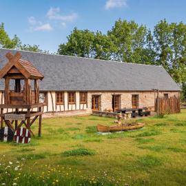 IAKS KERAMIK Viking Gîte & Mini-farm, Nature Immersion