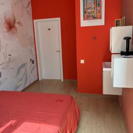 Tastefully-decorated bedroom with garden access, hotel in Brussels
