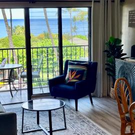 DELUXE PANORAMIC OCEAN VIEW - Dual AC - RENOVATED - FULLY EQUIPPED - SELF MGMT FREE PARKING
