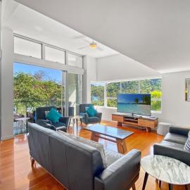 Maggies Beachfront Apartment 12
