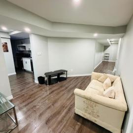 Niagara Falls 2 Bedrooms 1 and half washroom Luxury Basement Apartment
