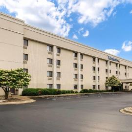 Baymont by Wyndham Janesville, hotel di Janesville
