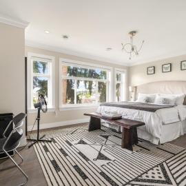 5-Star Luxury and comfortable home, Hotel in New Westminster