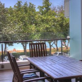 Maggies Beachfront Apartment 6