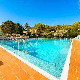 2 BR Apartment at La Manga Club Resort, khách sạn ở Atamaría