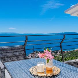 Kvarner Sky View Resort-Astra by Villas Guide, Hotel in Breza