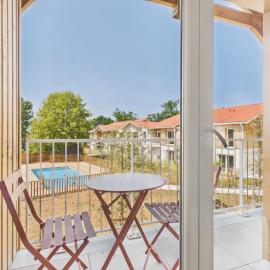 L'Embrun - appart pour 6 - piscine commune
