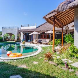 Mavericks Hideaway in Selong Belanak