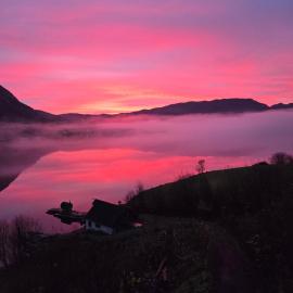 Frydenlund Fjord Retreat - Sauna, Shoreline & Boat, Hotel in Hamre
