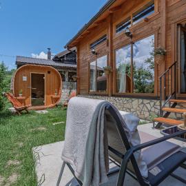 Monte Chalet Kolašin brvnara sa saunom – hotel w mieście Kolašin