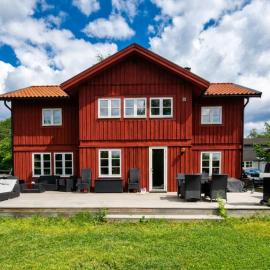 Family Villa with Sauna Cold Plunge and more