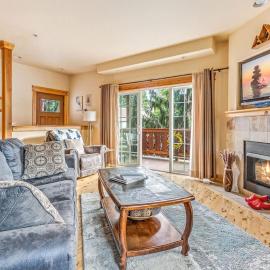 Leavenworth Luxury Condo Fireplace Porch & BBQ, hotel in Leavenworth