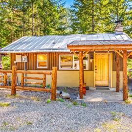 Mountain Cabin EV Charger Fire Pit Dogs OK، فندق في باكوود