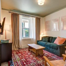 Manayunk Apt Driveway Parking Sleeps 6 Walkable