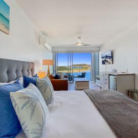 Blue on Blue Studio Room 1362, hotel in Nelly Bay