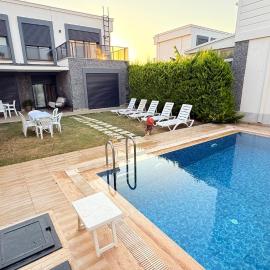 Villa Guru Efeler, ξενοδοχείο στο Ντιντίμ