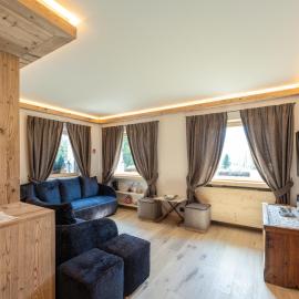 Casa Cosulich, elegant with furnished patio and dolomites View