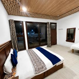 Blue Bird Resort Utror Swat, hotel a Utrot
