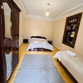 Qedani, hotel em Ch'k'valeri