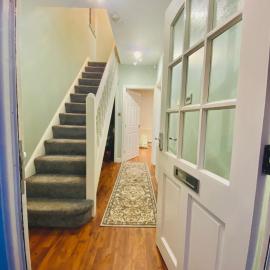 Lovely 3 bedroom family home in great location, hotel in Congleton