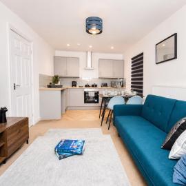 Central Wigan Stay, Business, Leisure & Long Stays, Sleeps 3, Fast WIFI