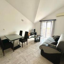 SeaSide Holiday Apartment, hotel in Bijela