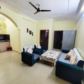 2BHK Flat in Bhimtal, hotel in Bhowāli