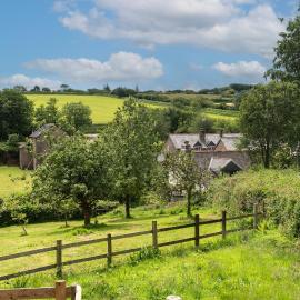 Spring View - Old Mill Cottages, hotel in Ilfracombe