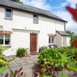 The Barn - Old Mill Cottages, hotel in Ilfracombe