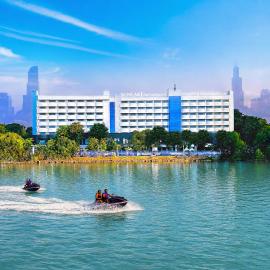 Sunlake Waterfront Resort & Convention, hotel di Jakarta
