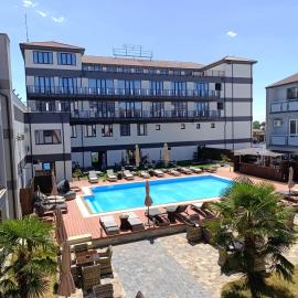 Hotel Sun, hótel í Senec
