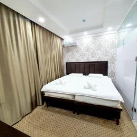 Alo Grand Hotel, מלון בEshonguzar
