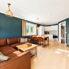 Family-Friendly Ski in-Ski out Retreat by Skarsnuten