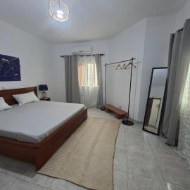 The Cozy Corner Spacious 2BR near Fidjrossè Beach & Airport
