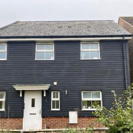 Gorgeous 3 Bedroom 2 Bathroom Family Home, hotel din Bracknell