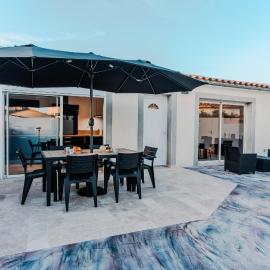 Belle maison climatisée 2M lac: Bram şehrinde bir otel