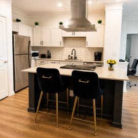 Beautiful Luxury 2BR , 2bath , 2 king size beds Near Universal Kids Resort in FISCO