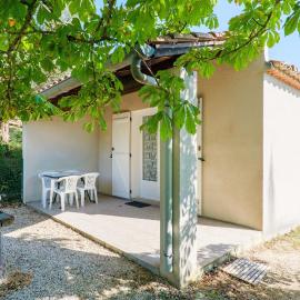 Le Cade - La Fontinelle, hotel em Bessas