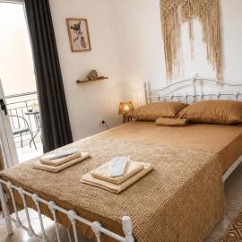 Eva's House: Amarynthos şehrinde bir otel