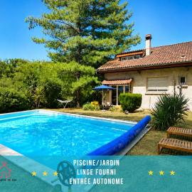 " Au Chant Des Cigales " Piscine - Terrasse - WIFI