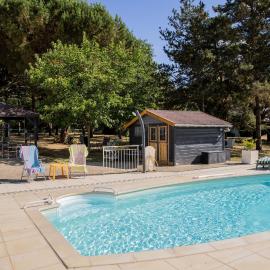 Clos Sainte Anne avec piscine, hotel din Cour-Cheverny