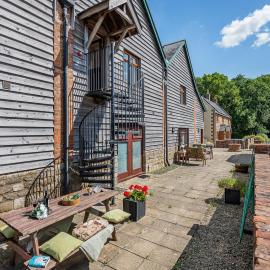Hayloft - Uk49909, hotel in Blandford Forum