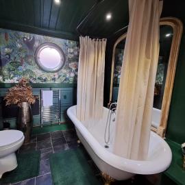 Selene Unique Luxury Houseboat Experience, hotel a Chertsey