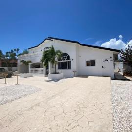 Palm Beach Vacay Suites - Bamboo Suite - Studio