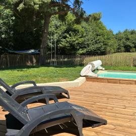 Gîte Alice Piscine privée, Hotel in Hauterives