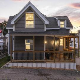 Weirs Beach Getaway, Walk to Beach, Winni, Hotel in Laconia