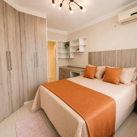 Charmoso Apartamento de 2 Quartos com Garagem a 5 Min da Expointer, hotel a Esteio